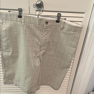 Greg Norman Collection Beige Checkered Shorts